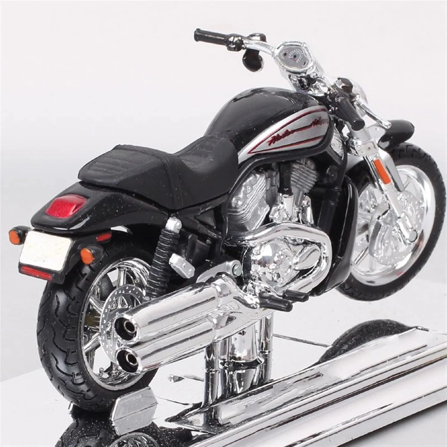 1/18 Scale Mini Collectible HD 2006 VRSCR Street Rod Cruiser Motor Diecast Motorcycle Race Bike Roadster Toy for Boyfriend Motorcycle Model