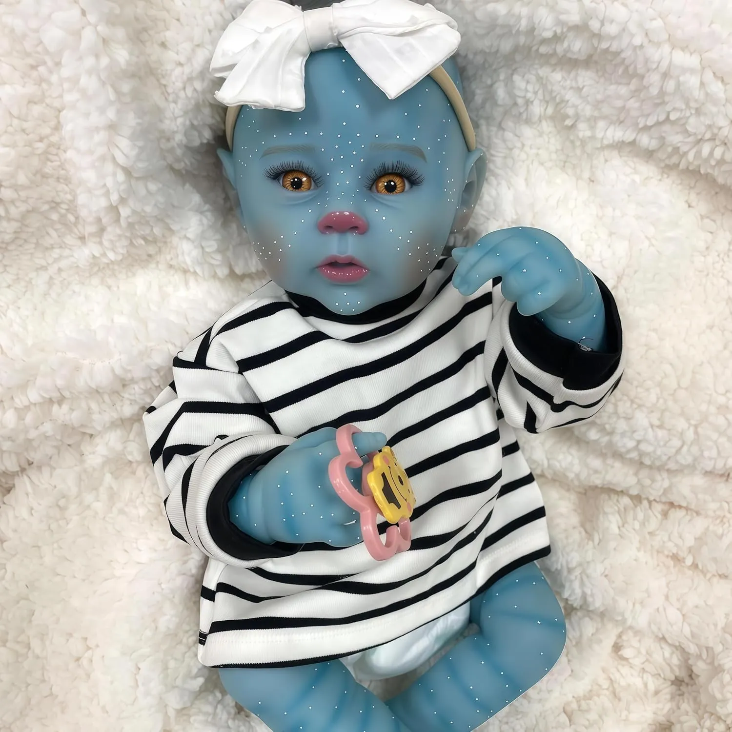 20 Inch Reborn Baby Doll with Blue Skin, Lifelike Newborn Doll Realistic Brown Eyes with Soft Vinly Body, Real Life Baby Dolls Toy Christmas for Kids Age 3  , Glow in The Dark