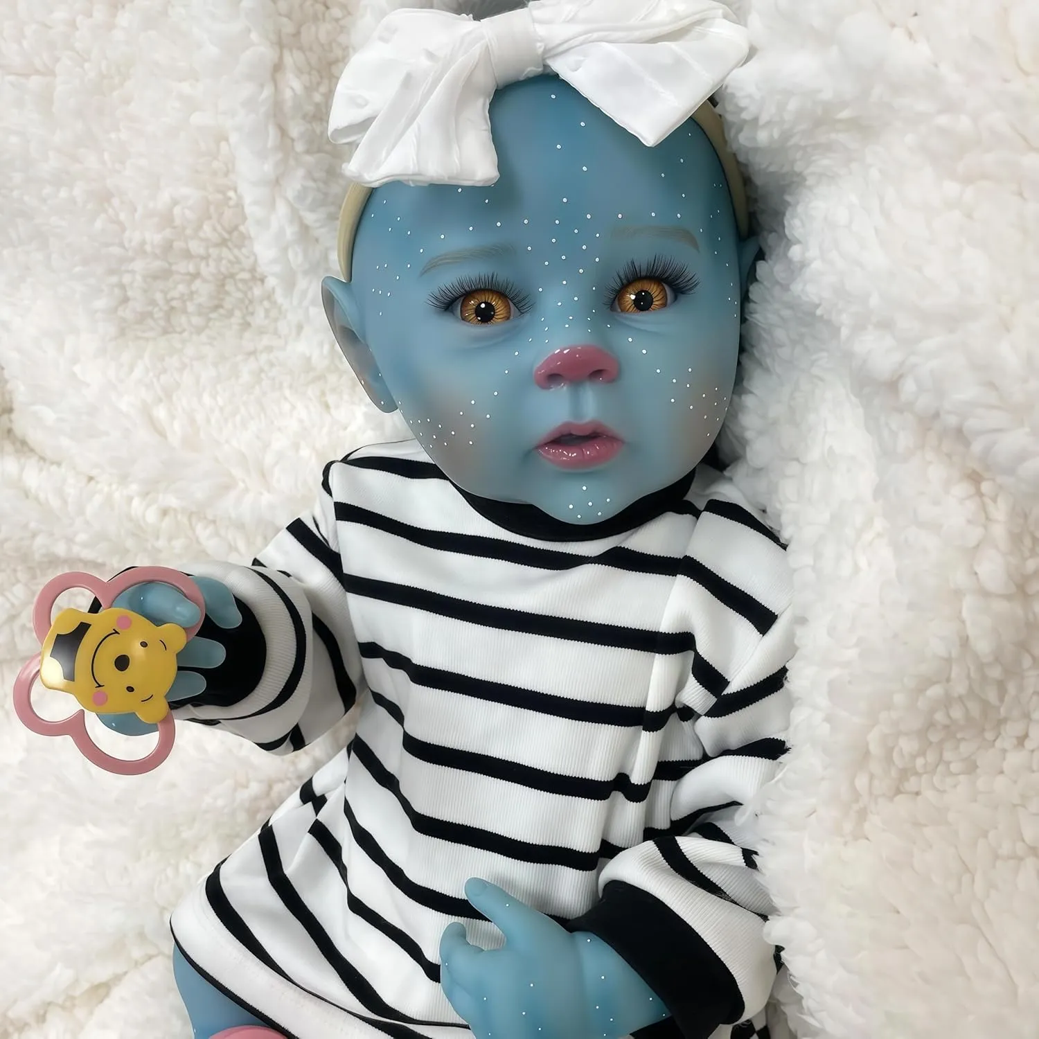 20 Inch Reborn Baby Doll with Blue Skin, Lifelike Newborn Doll Realistic Brown Eyes with Soft Vinly Body, Real Life Baby Dolls Toy Christmas for Kids Age 3  , Glow in The Dark