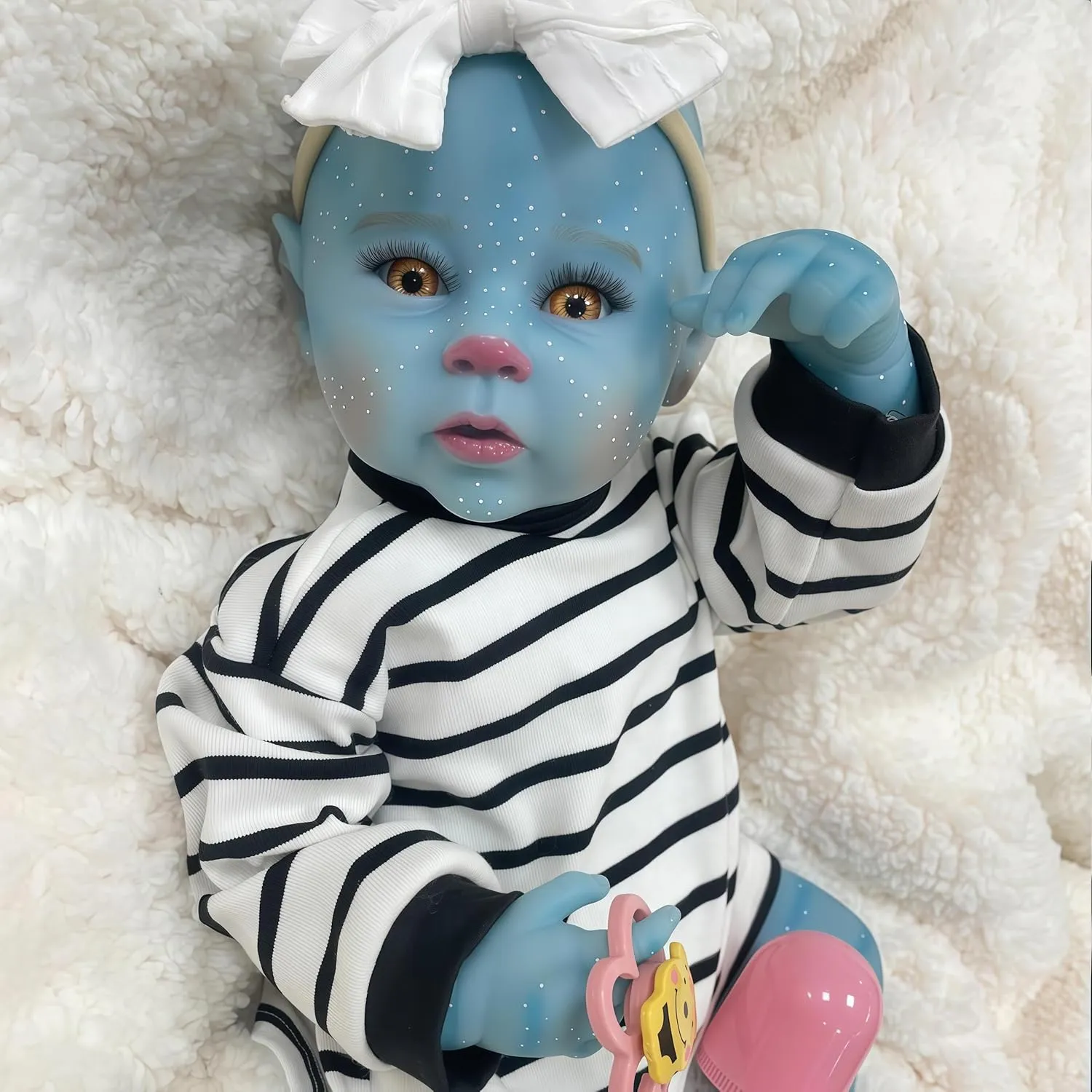 20 Inch Reborn Baby Doll with Blue Skin, Lifelike Newborn Doll Realistic Brown Eyes with Soft Vinly Body, Real Life Baby Dolls Toy Christmas for Kids Age 3  , Glow in The Dark