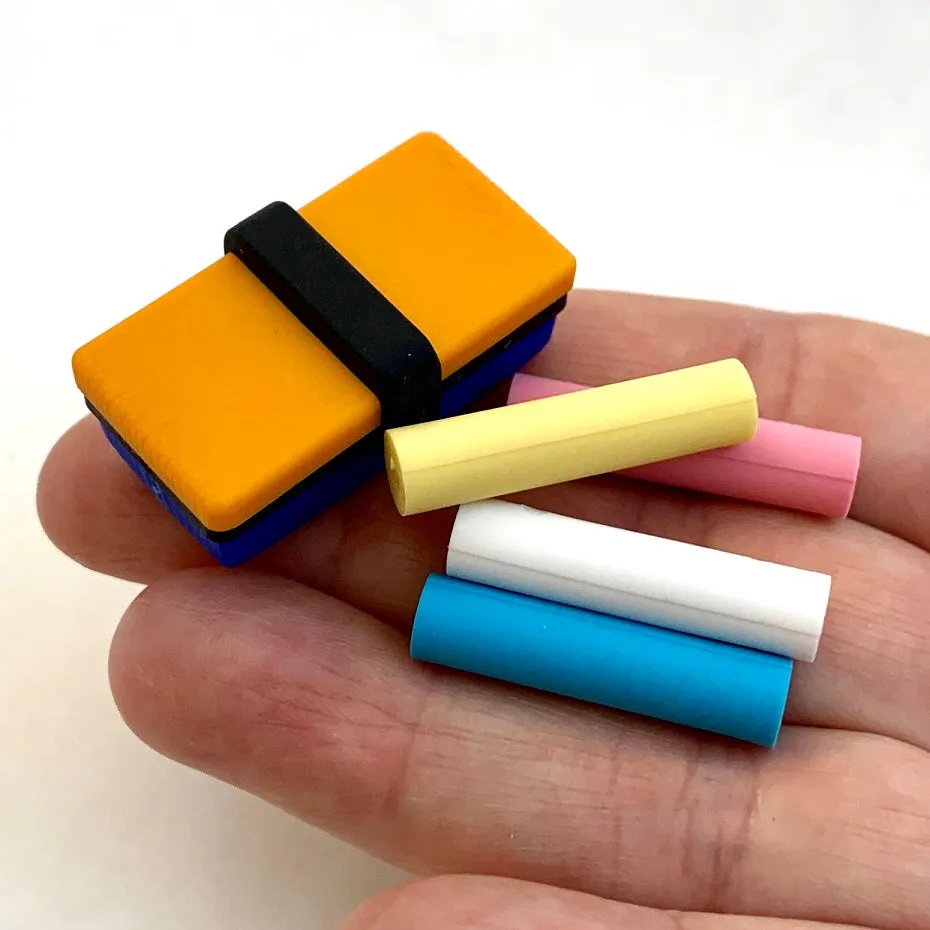 38312 IWAKO EXTRACURRICULAR ERASER CARD-10 CARDS