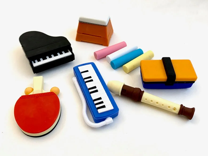 38312 IWAKO EXTRACURRICULAR ERASER CARD-10 CARDS