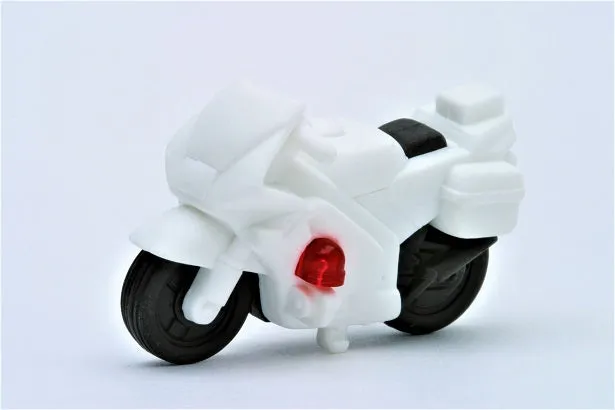 38341 IWAKO EMERGENCY VEHICLE ERASER CARD-10 CARDS