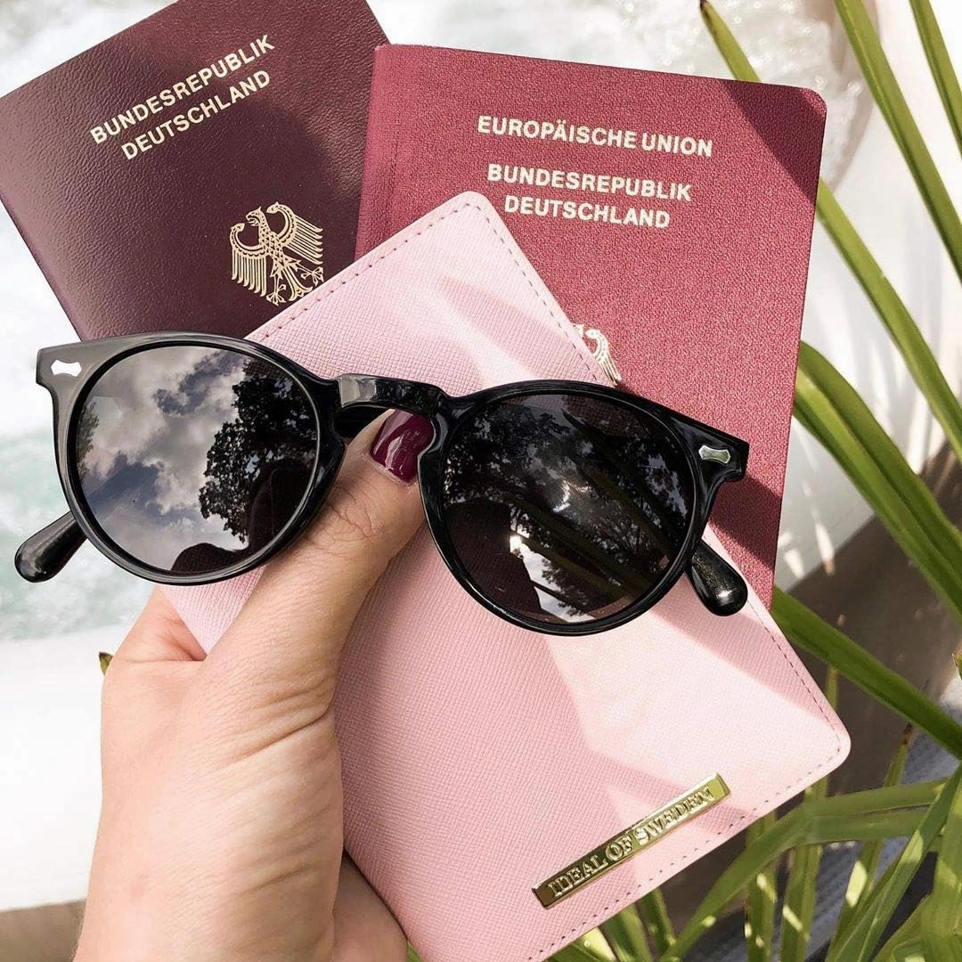 CARFIA Round Acetate Polarized Sunglasses for Women Small Face UV Protection with Leather Case CA5288