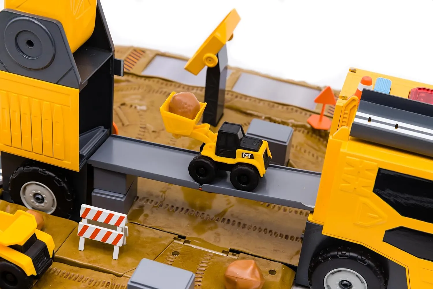 CAT Construction Toys CAT Little Machines Jumbo Crane Construction Playset | Realistic Lights & Sounds | Working Crane, Ages 3  | Over 30 Piece Construction Set