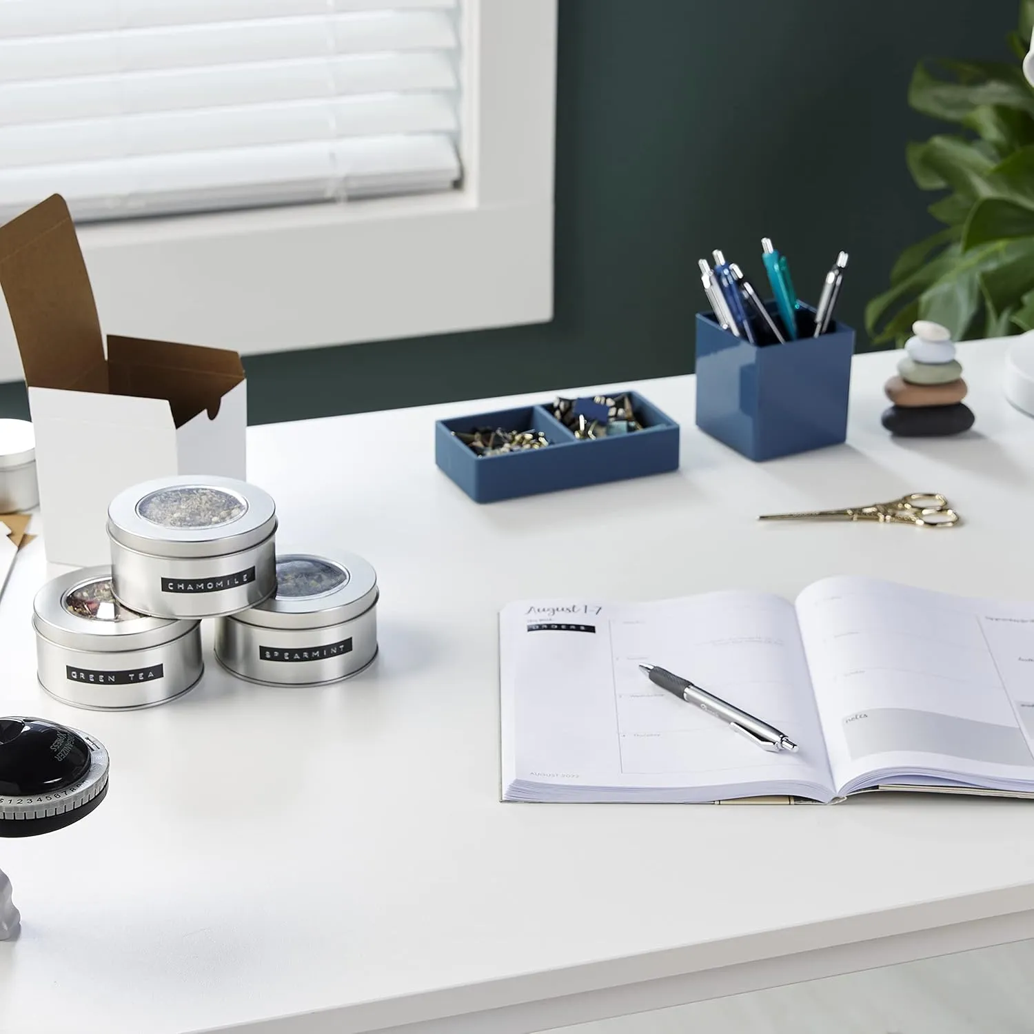 Dymo Junior Home Embossing Label Maker | 42 Character Wheel with Large Knob | No Batteries Required