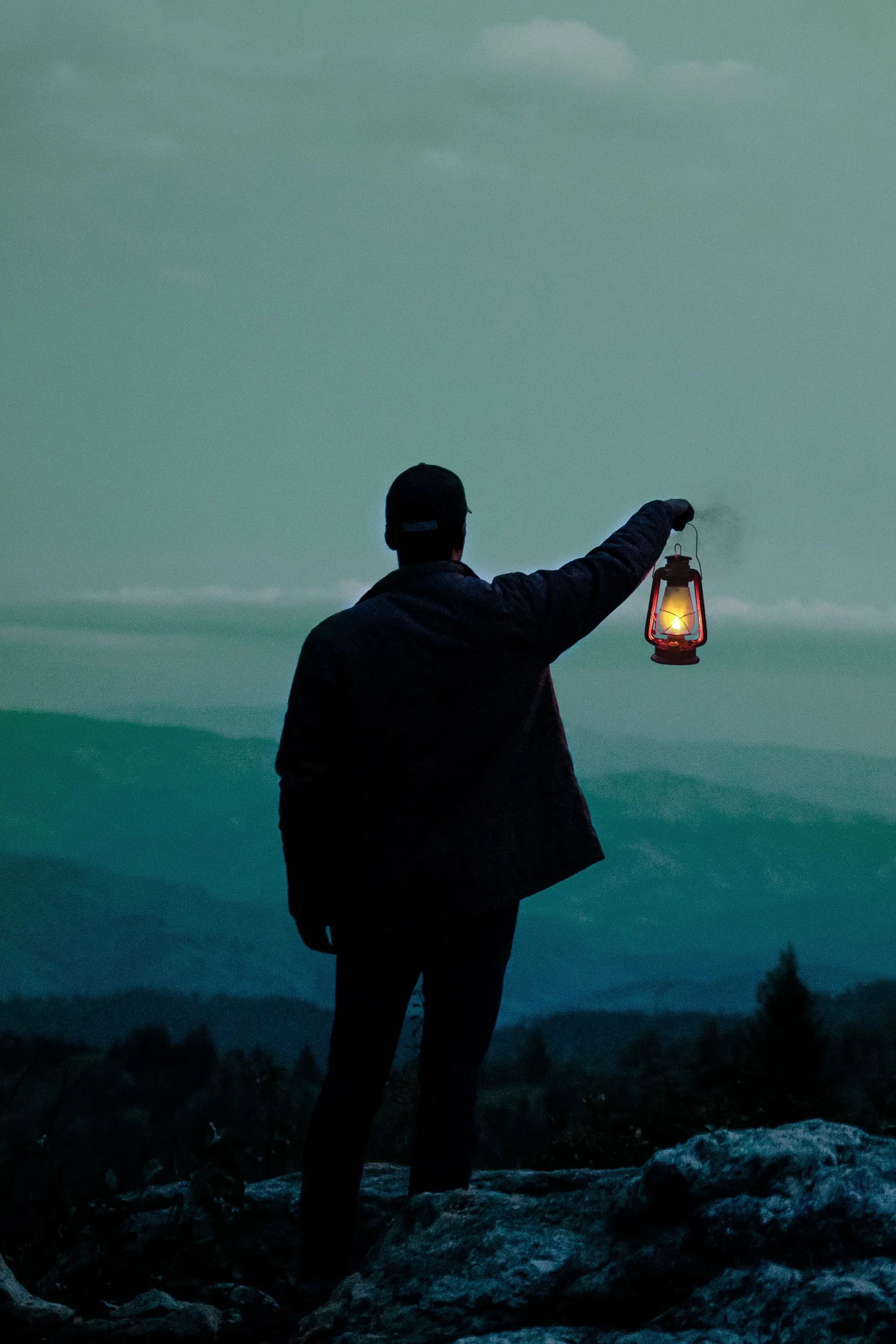 Hurricane Lantern - 12 In