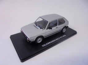 OPO 10 - Collectible Miniature car 1/24 Compatible with Volkswagen Golf GTI (1976) VQR47