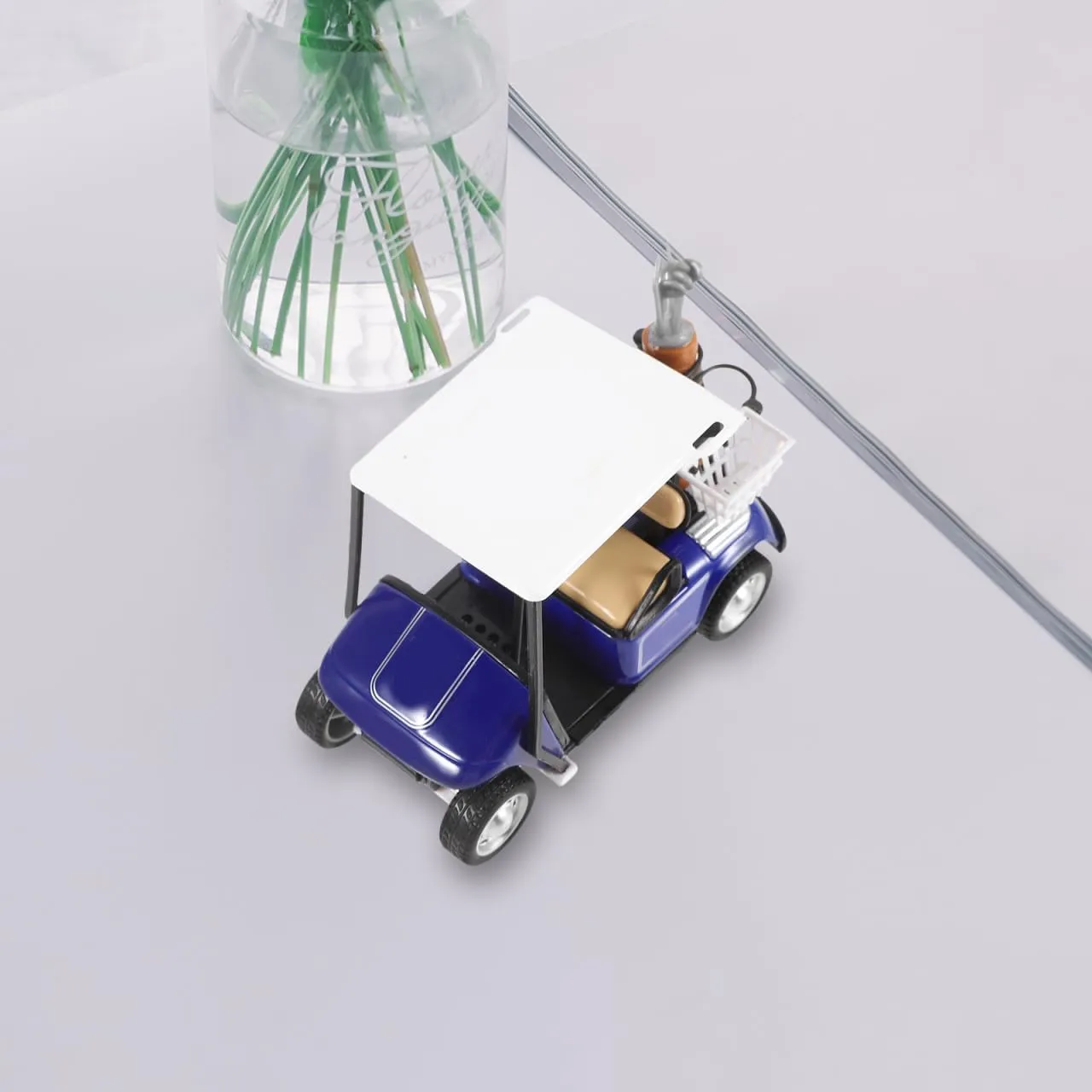Realistic Golf Cart Model Diecast Desktop Golf Cart Ornament for Home Decor Simple Golf Cart Statue Golf Cart Crafts Golf for Enthusiasts