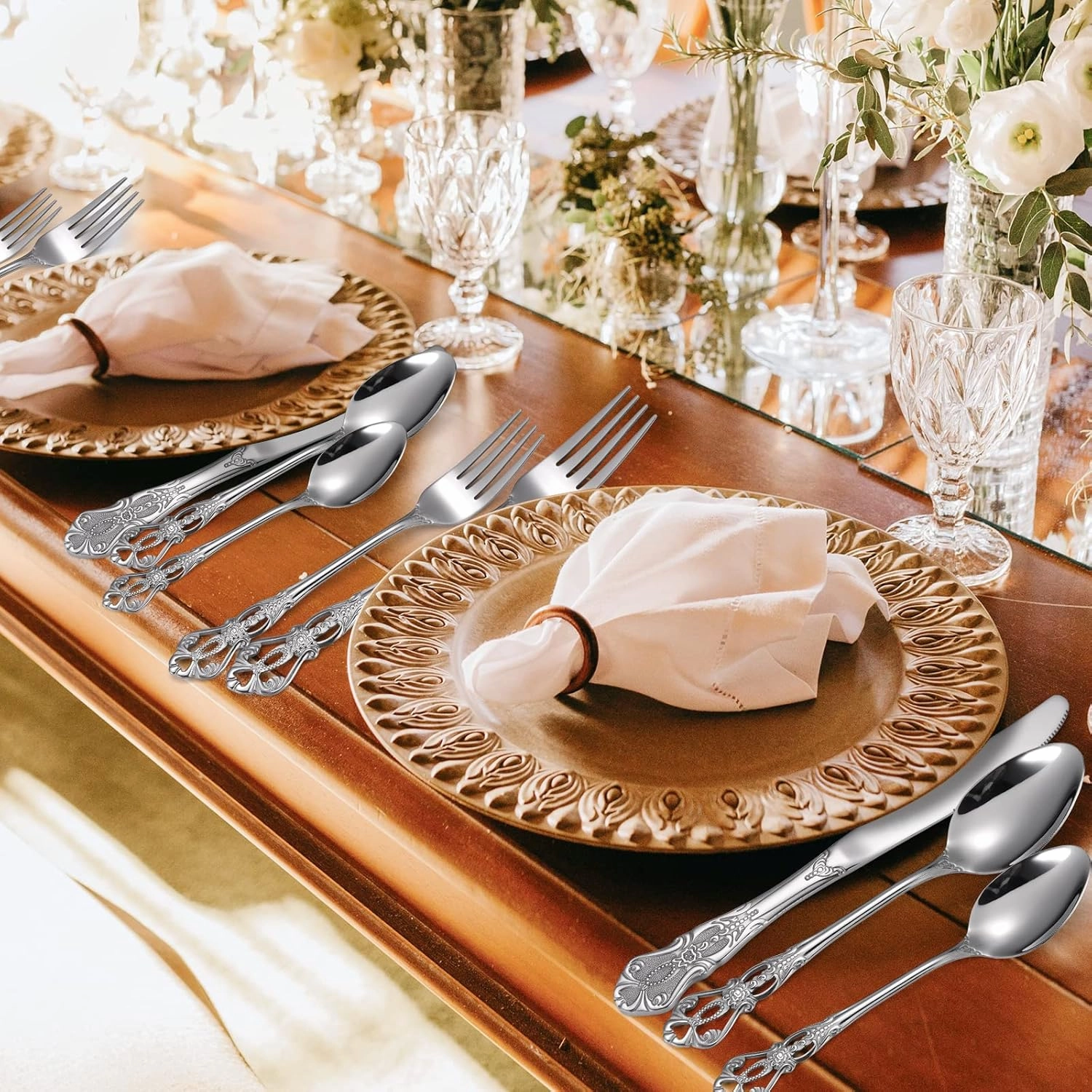 Retro Royal Silverware Silver Flatware Set for 4 Stainless Stainless Forks Spoons Knives 20 Pieces Retro Kitchen Utensils Restaurant Home and Festival Parties Durable