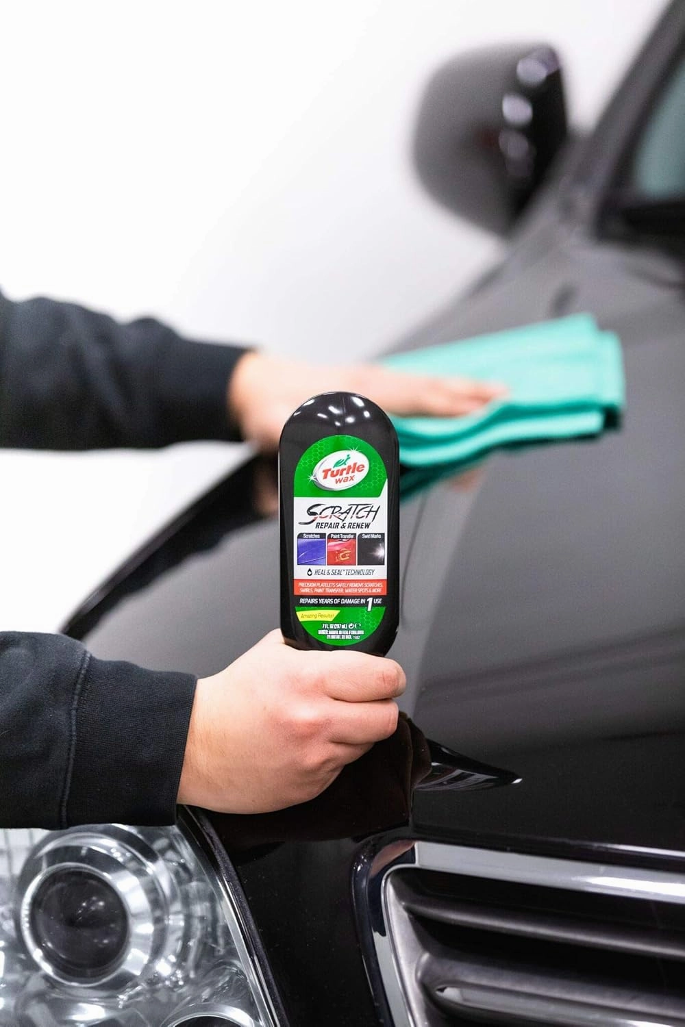 Turtle Wax 50935 Scratch Repair and Renew, Removes Fine Surface Scratches, Swirls, Paint Transfer, for Vehicles Including Cars, Trucks and Motorcycles, Safe for All Paint Colors, 7 oz. (Pack of 1)